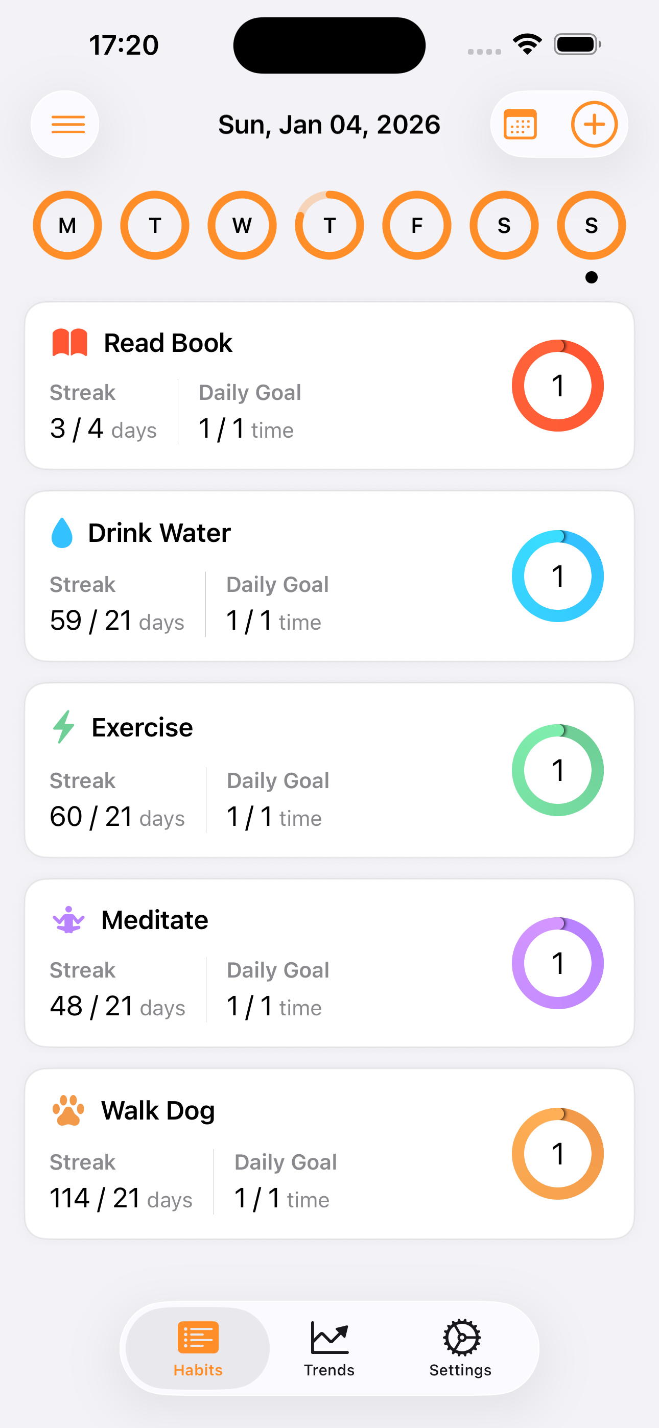 EasyHabits app showing habit tracking with streaks and daily progress